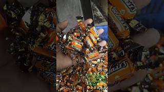 work dekhiae guys 50 paise wala milk ka toffee Pak ho raha hai video achcha Lage to like please ???