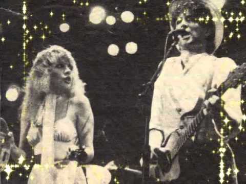 Fleetwood Mac ~ Eyes Of The World ("Enchanted" Jam)