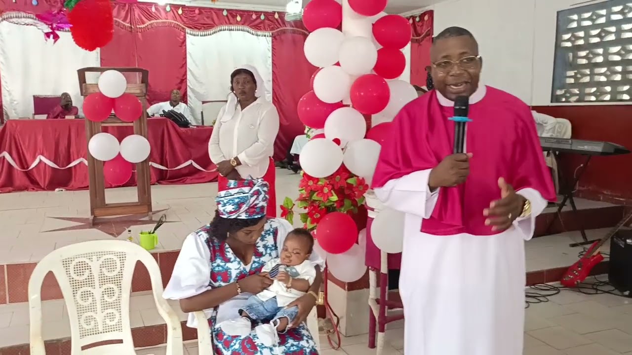 La bénédiction de l'enfant (Darwine Oko)