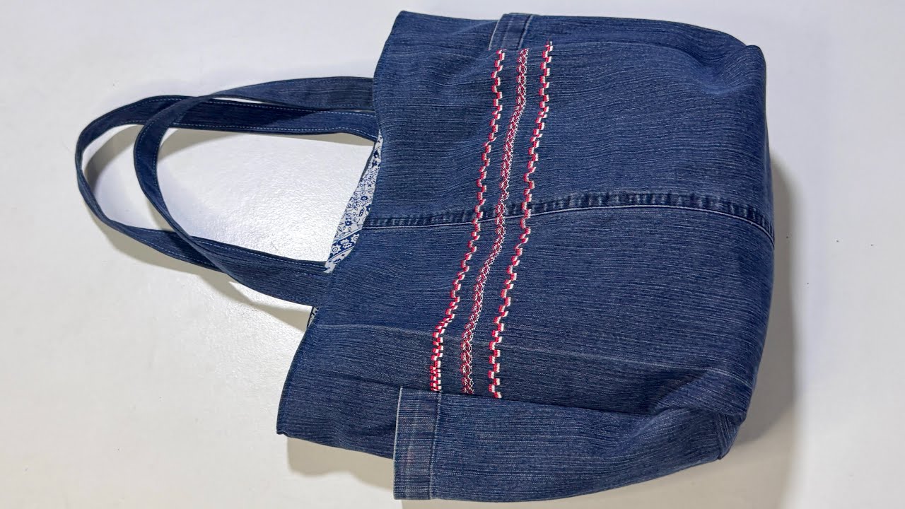 Como Fazer Bolsa com Jeans Velho ♻️ DIY Fácil e Linda