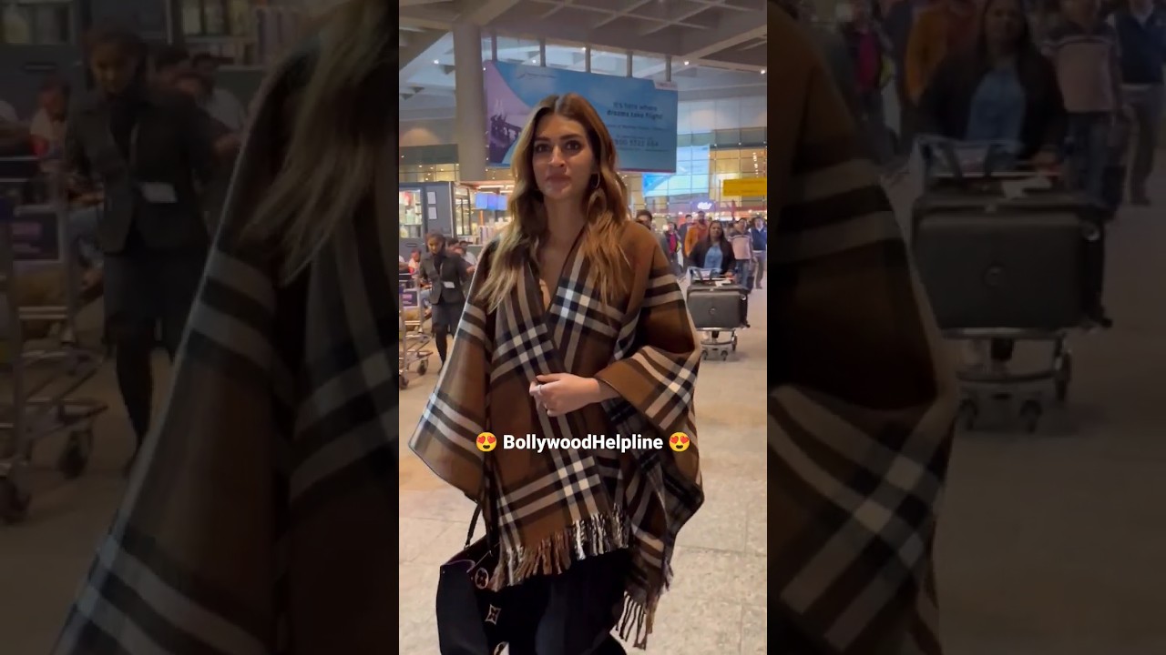 Kriti Sanon Spotted At Mumbai Airport 
