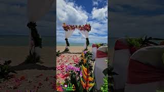 ❤️  Wedding in Hawaii destination ceremony with Lili and James #hawaiiwedding #beachwedding