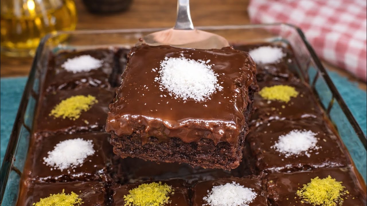 Bol çikolatalı  ıslak kek tarifi yumuşacık ve çok lezzetli