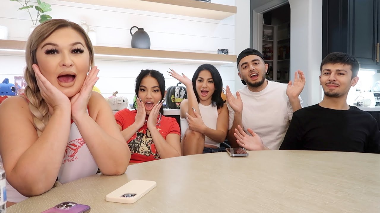 WHO KNOW'S MOM BEST FT TWINS RUBEN & GORDO **HILARIOUS*