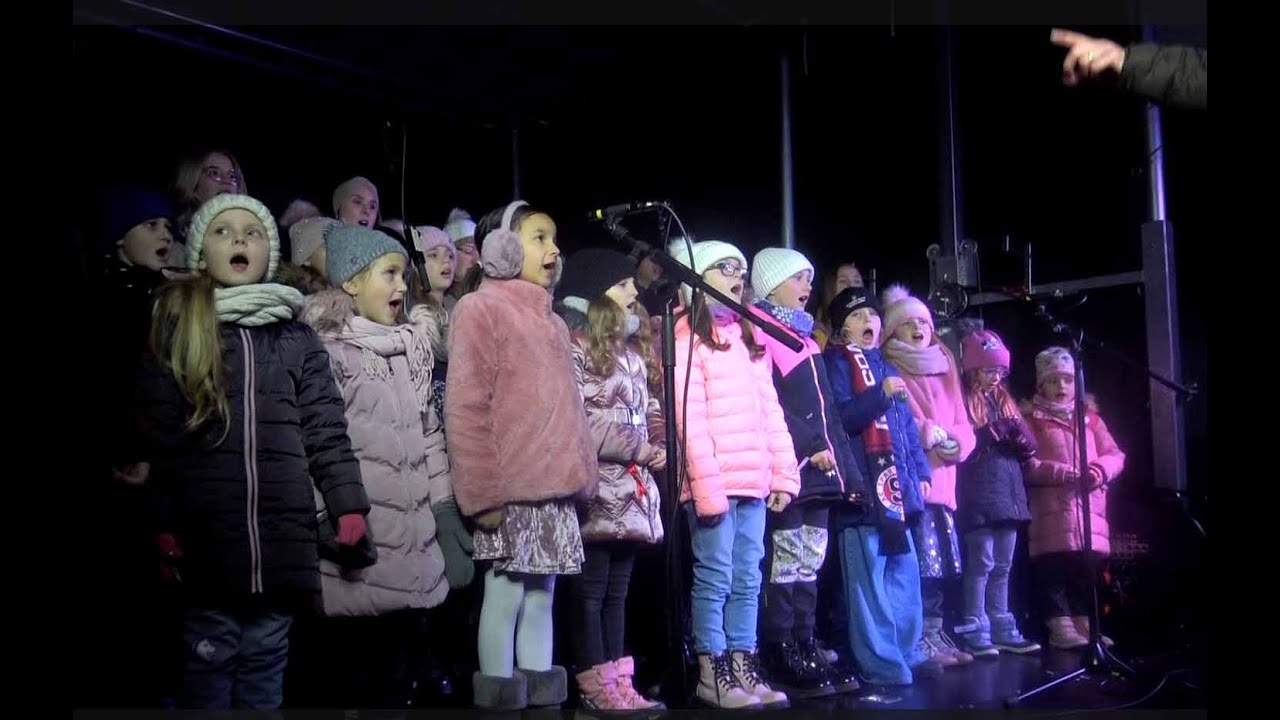 Zahájení adventu 2024 v České Třebové, rozsvícení Vánočního stromu