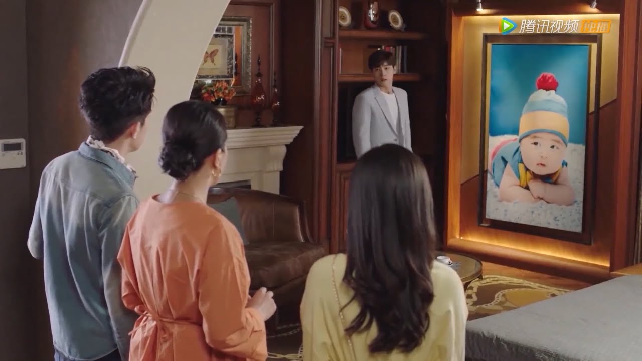 Си И наконец влюбился в Цзясинь и забыл свою бывшую, заменив фото малышкой