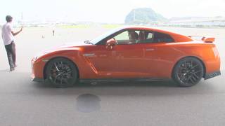 グランドライブ追浜工場テストコース　GT-R　バンク走行