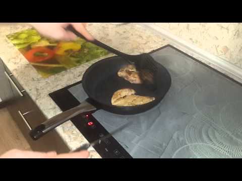 Видео рецепт Ромштекс из курицы на сковороде