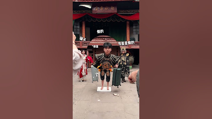 A Young Man Born In The 2000s Performed On The Street And Got Into A Steel Ring#acrobatics