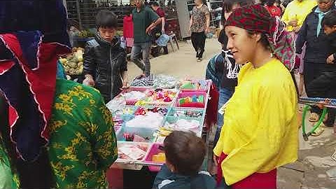 Đi chợ phiên Đồng Văn - Hà Giang