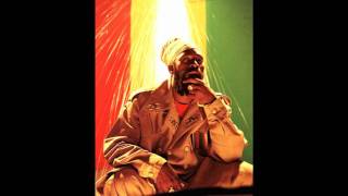 Video thumbnail of "Capleton - Acres"