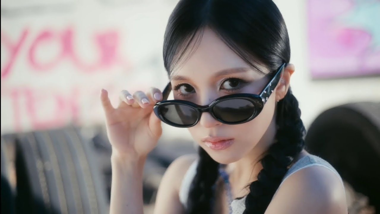 TWICE 