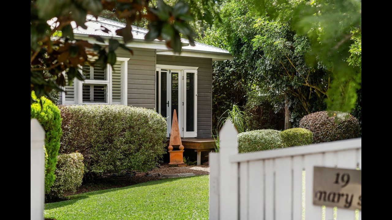 19 Mary Street, Mount Lofty | Andrew Webster & Brittany Cowper | Webster Cavanagh Marsden