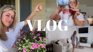 Days In The Life | strawberry coffee, cleaning my house, small business bts, Madison beer concert!