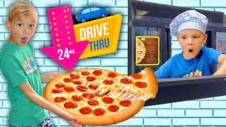 Drive Thru PiZZa Play PretEnd With Real PiZza!