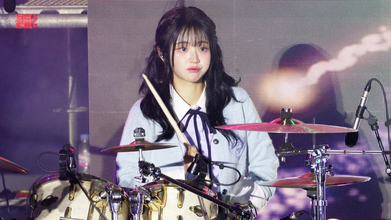 QWER(쵸단)  ‘고민중독 + 내일은 맑음 + 안녕 나의 슬픔’ 직캠 Chodan | 아시아송페스티벌 • 241026