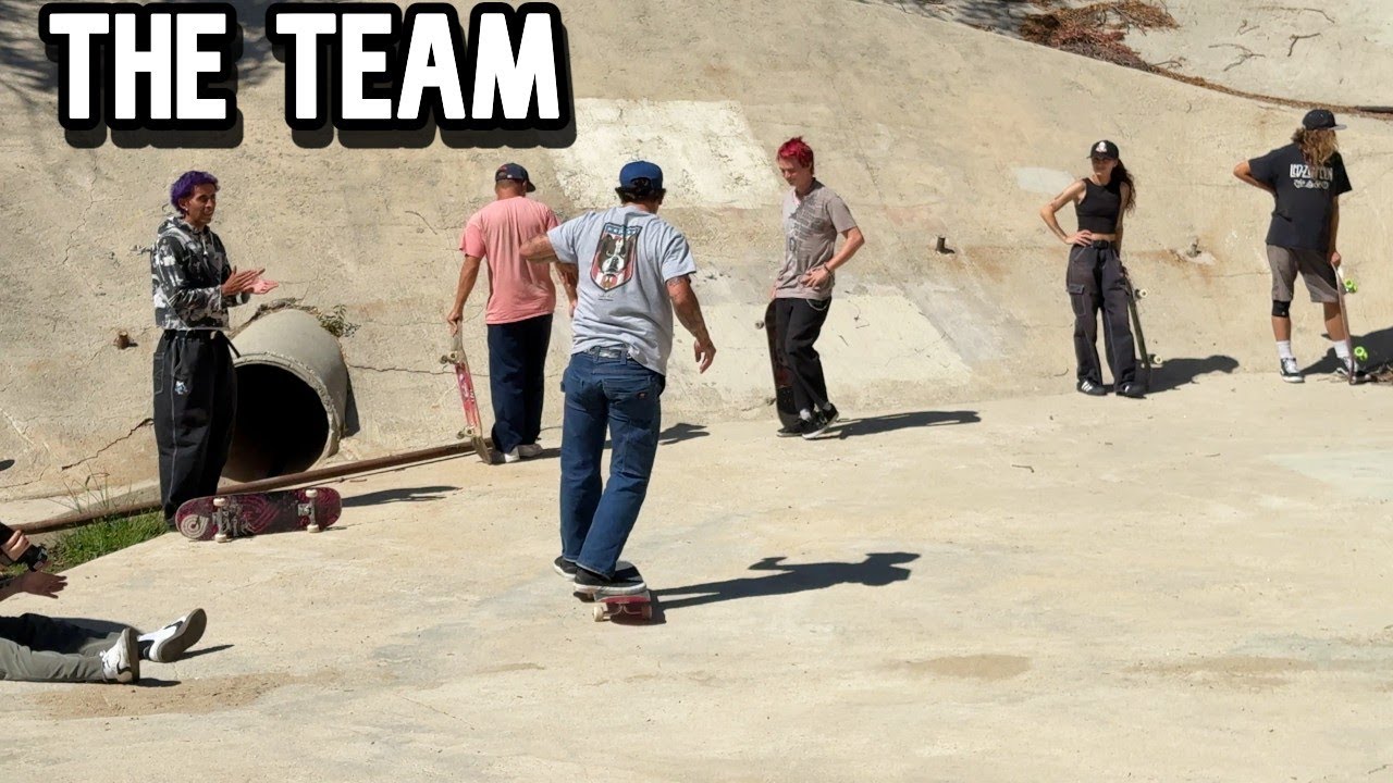 Команда против случайно построенного скейт-парка