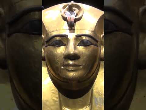 Egyptian gilded wooden mask from the coffin of Amenemope - San Francisco 2022 @VicariousVideoz