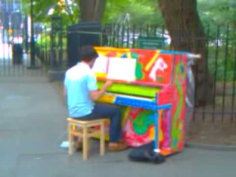 Play me, I'm Yours - New York Piano Public Art