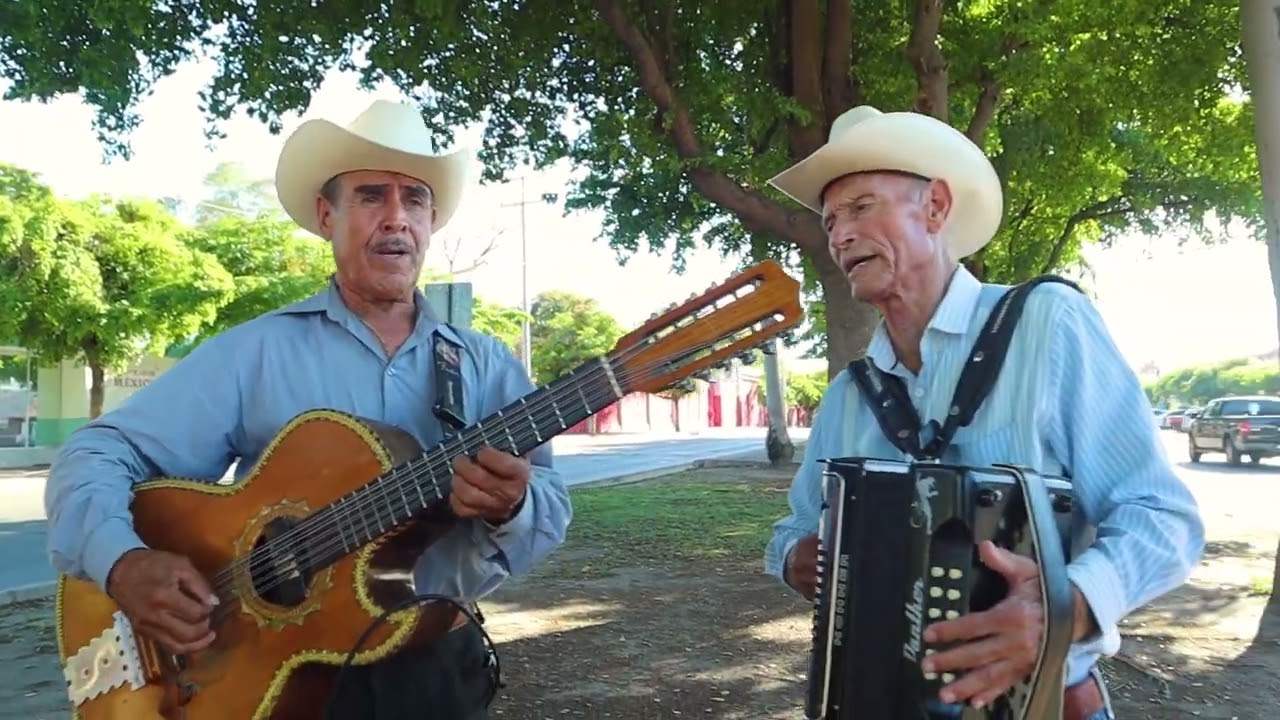 Macario Leyva - Los 2 Amigos De Culiacán (En Vivo)