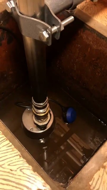 Монтаж дренажного насоса в приямке подвального помещения #plumber # ...