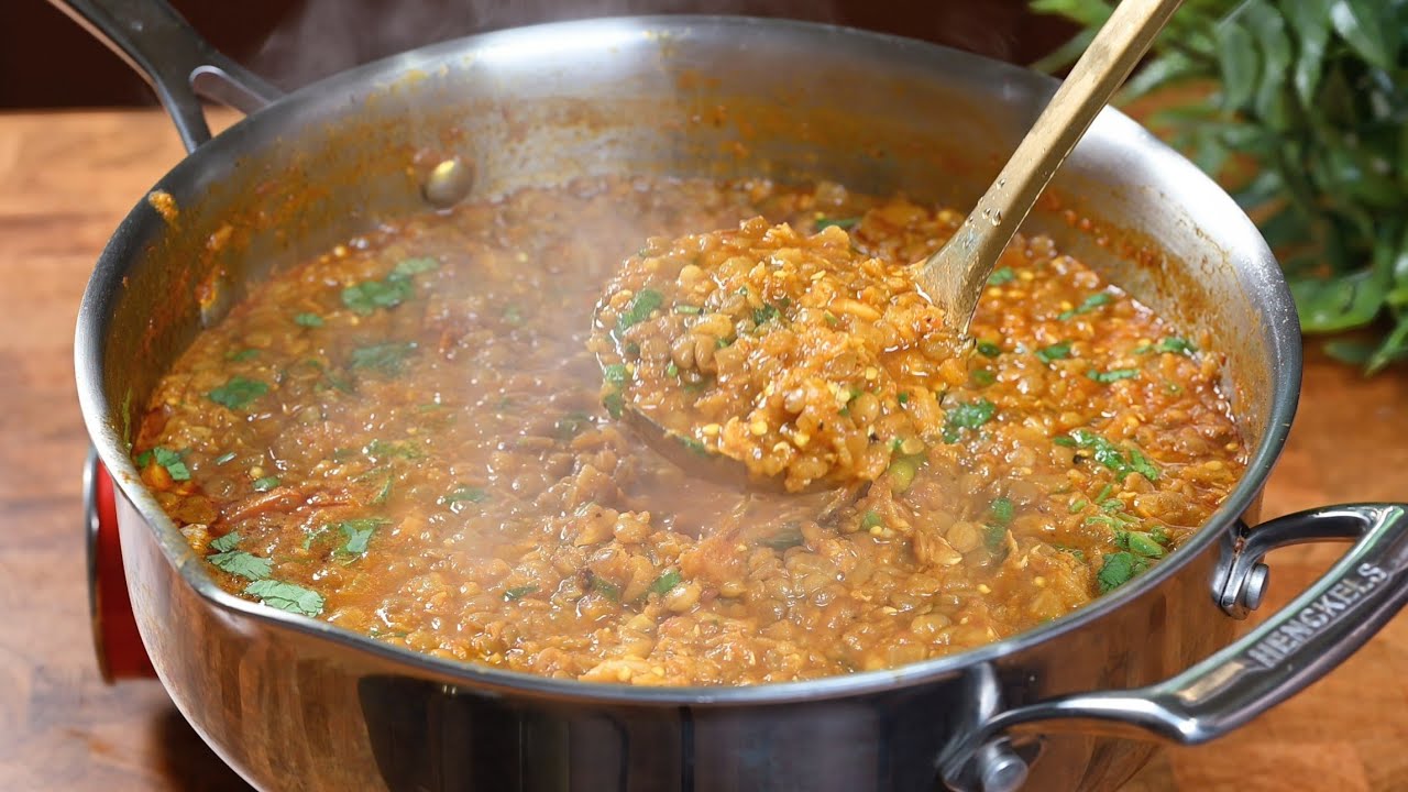 الطريقة اللي خلت كاري العدس ألذ بكثير! 😋 العدس مع الباذنجان المشوي! Lentil Curry with Eggplant 