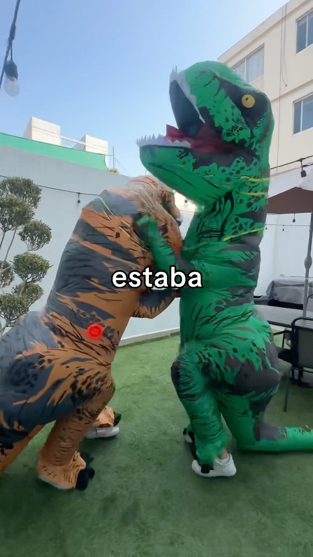PELEA DE DINOSAURIOS