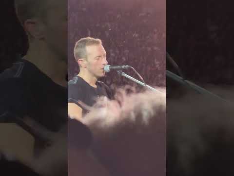 Chris Martin adaptando &quot;Quando você passa&quot; - Sandy Morumbi 18/03