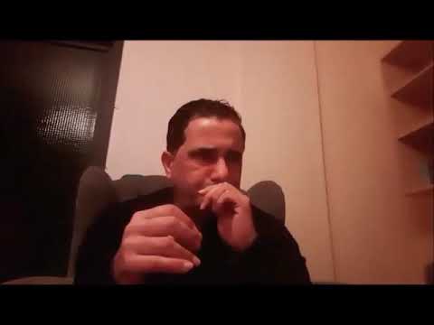 بين جنون نيتشه وسعادة زوربا 