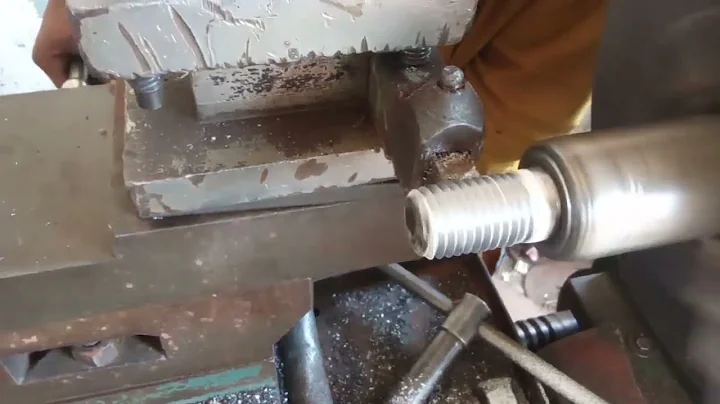 How To Cut a thread on a manual Lathe (Intermediate method ideal for home workshop