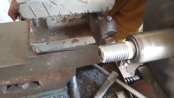 How To Cut a thread on a manual Lathe (Intermediate method ideal for home workshop