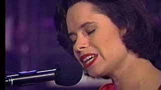 10,000 Maniacs - How You&#39;ve Grown - on The Tonight Show 04-14-93 Live