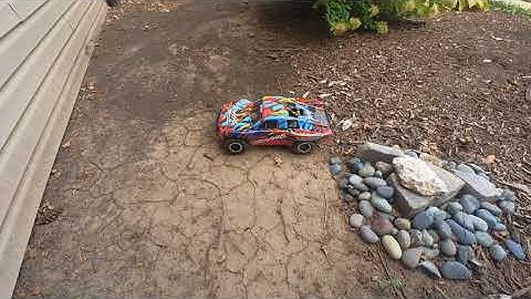 Traxxas Nitro Slash 3.3 Tuning, Top Speed Test, and Bash!