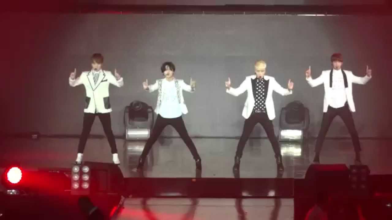 Music Bank in Brazil - SHINee - Lucifer