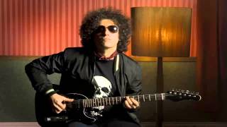 Video thumbnail of "Andres Calamaro - Mi enfermedad"