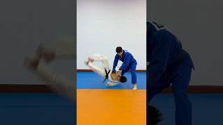 회전력을 이용한 빗당겨치기 Tai otoshi Using Rotational Power