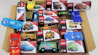 &quot;Disney Cars&quot; Search for boxes with the same design and store miniature cars.