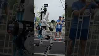 “Flash” el Robot que Rompió el Récord Humano en Carrera de Medio Maratón