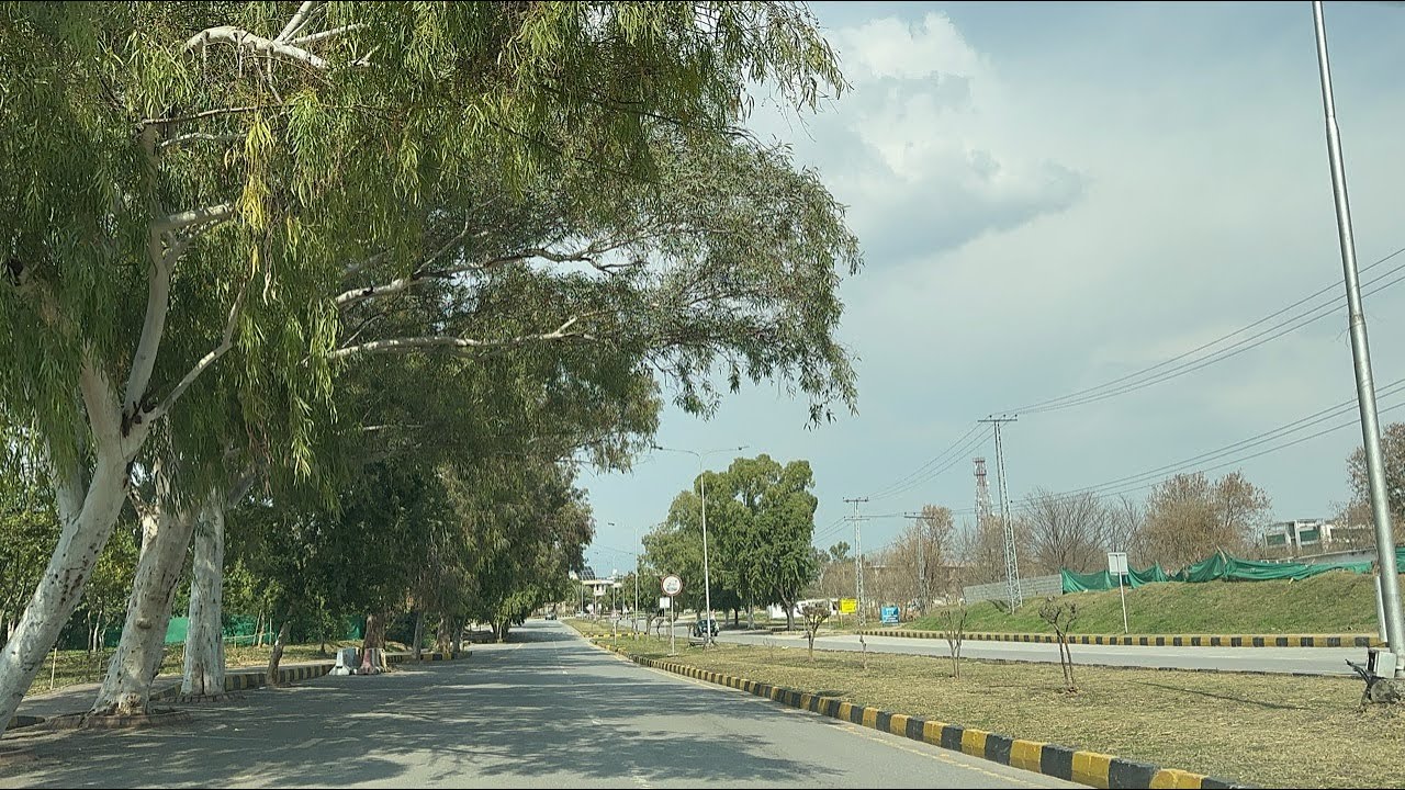 [4k 60fps HDR] Exploring the tree-lined avenues of Islamabad.