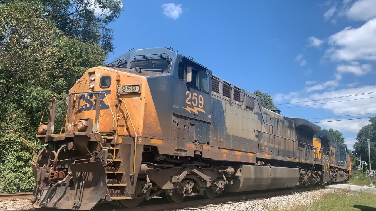 CSXT 259 & CSXT 7425 Lead W088-10 In Roebuck, SC, Taking the Siding for ...