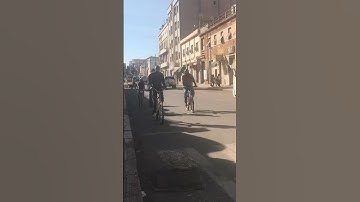 Sweet Eritrea, Asmara 🇪🇷🍰🌴Crossing the Street 🚲 #eritrea #asmara #capital #homesweethome