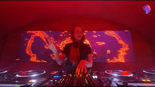 Download Lagu Nonalis @ Room 8, Prague: Discover The Art of Seductive Melodic Vibes MP3