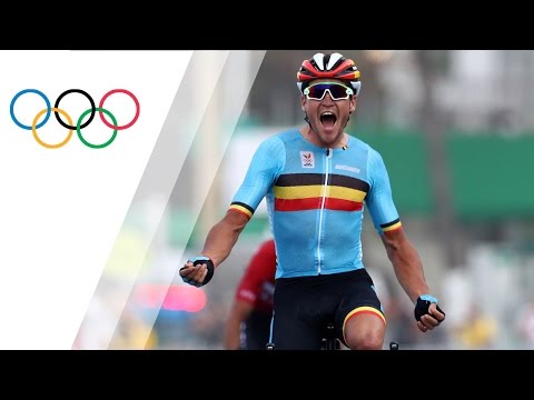 فيديو: يعرض Van Avermaet الذهب Giant TCR لموسم 2019