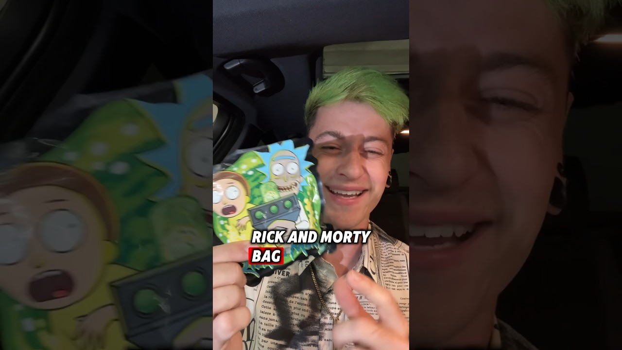 This came in a Rick & Morty pack 😂