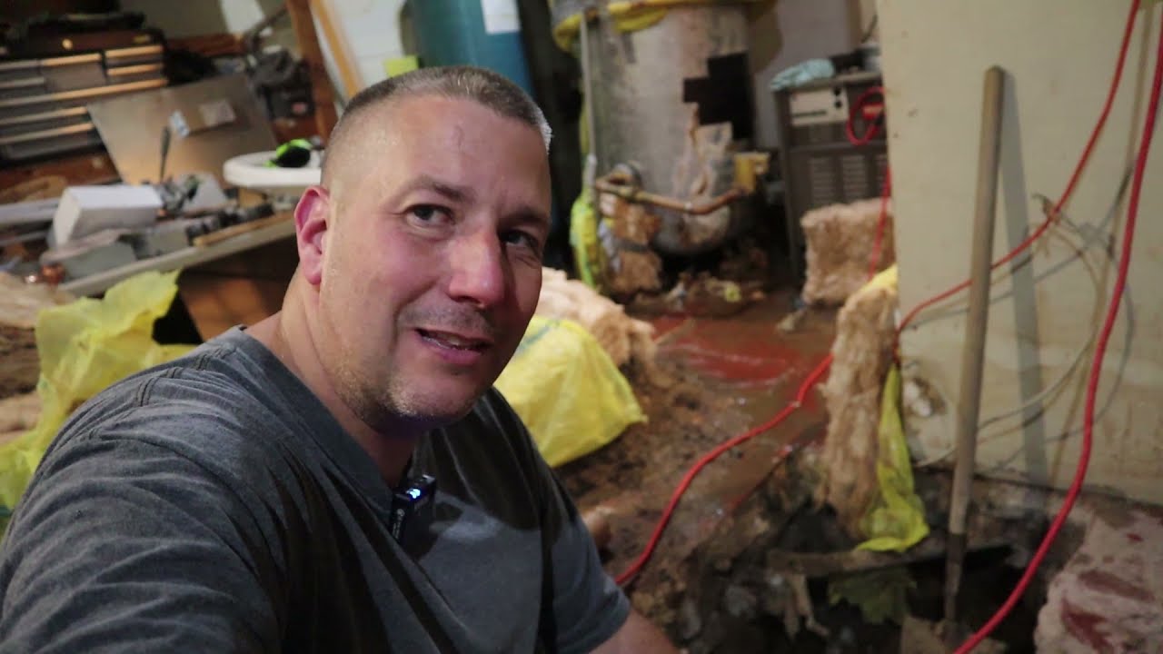 Laundromat Water Tank LEAKING! | Following Keenan !