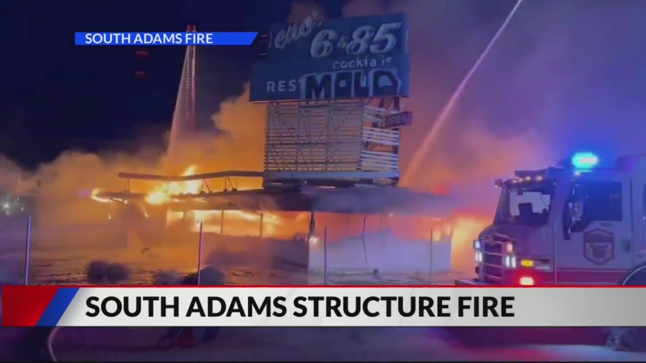Crews battle early morning fire at abandoned warehouse - YouTube