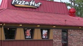 Hostage Pleads for Help in Online Pizza Order