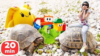 ¡Jugamos con tortugas, juguetes de peluche, Lifty y Scoop! Mamá de Lucky. Juegos para niños