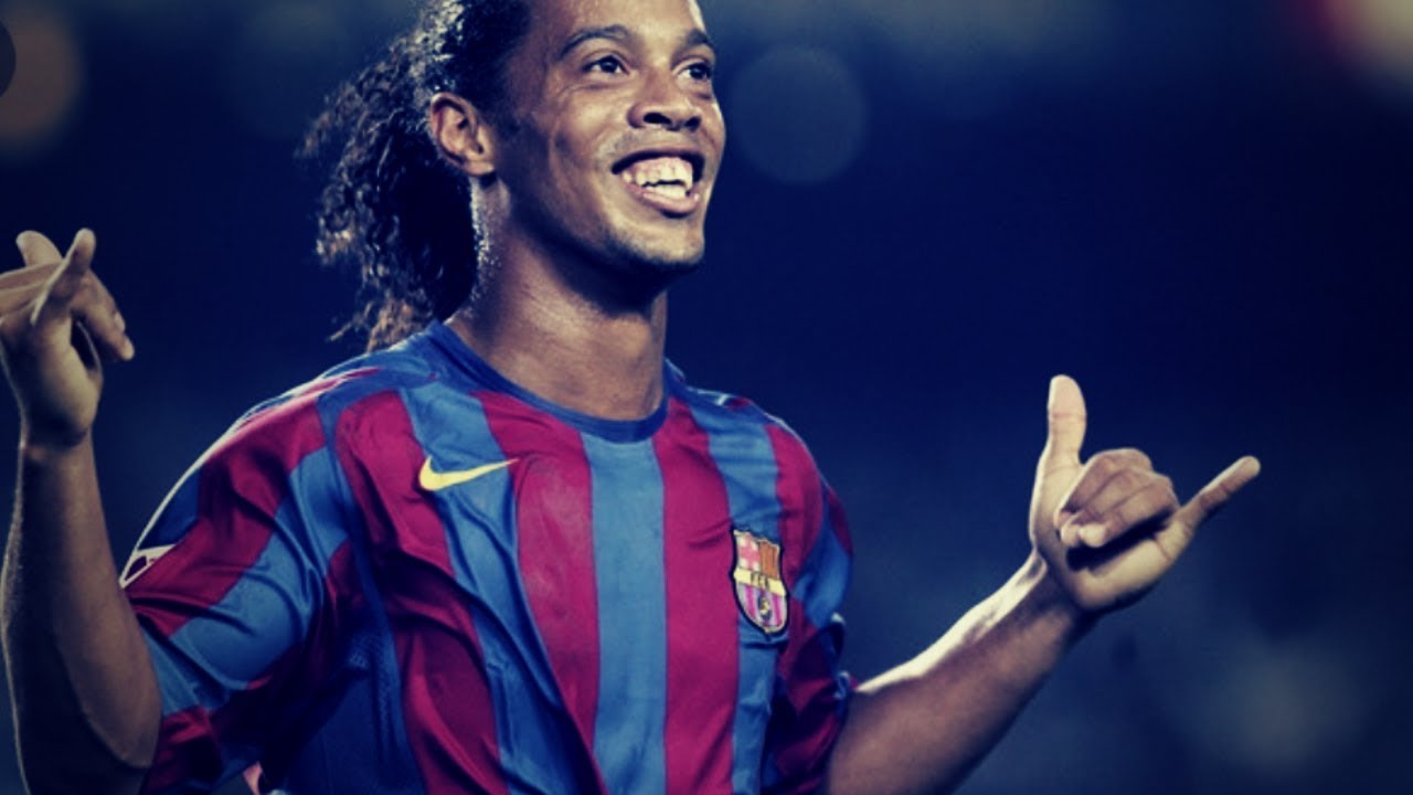 Le Migliori Giocate Di Ronaldinho Prima Del Suo Addio Al Calcio YouTube
