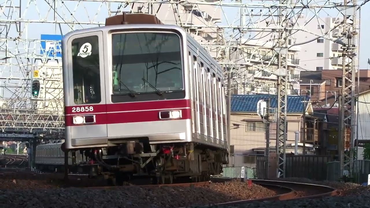 Tôbu 20000系 & 10030系 - 西新井 - YouTube
